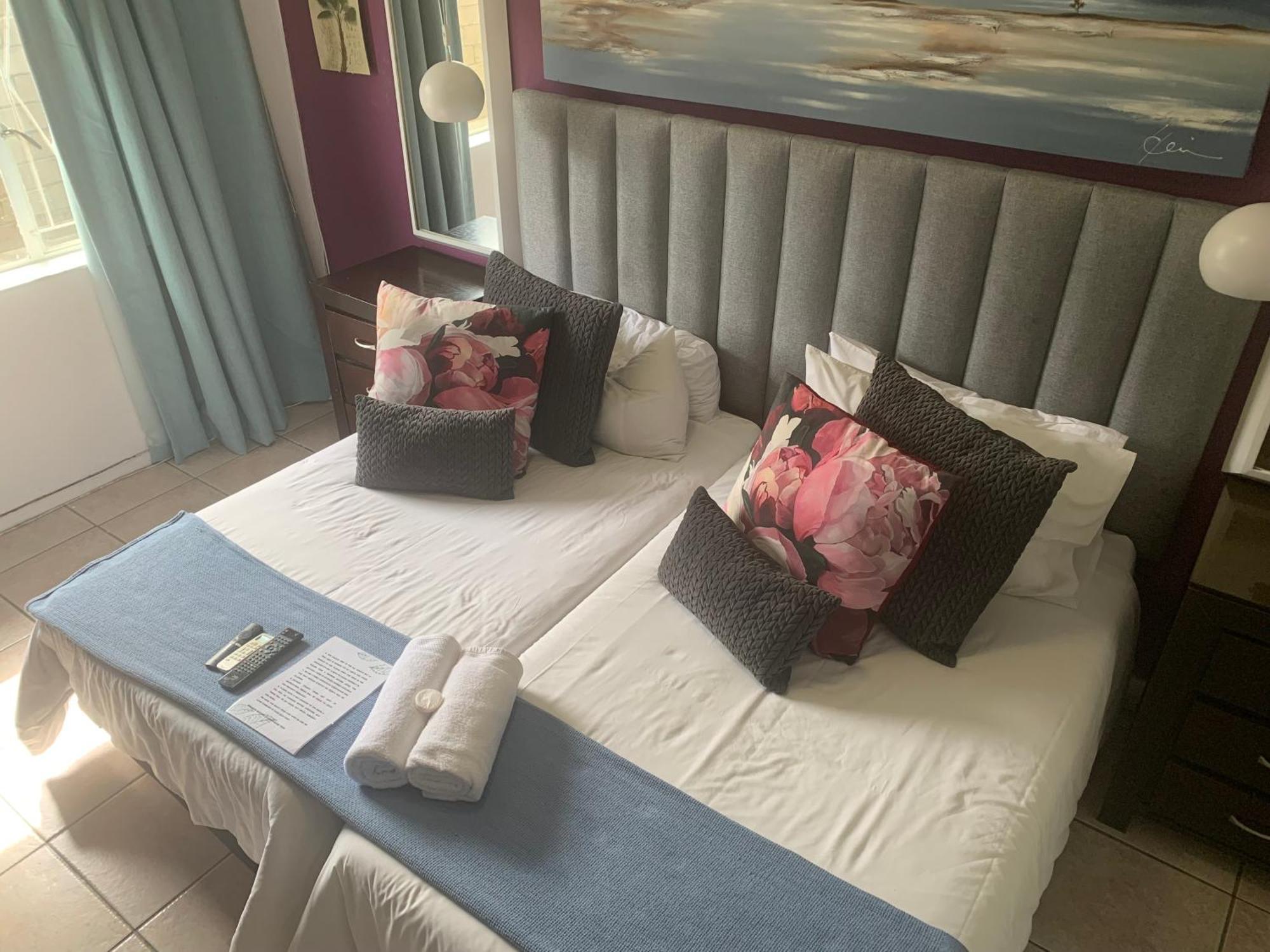 Mitchell'S Guesthouse ปาโรว์ ภายนอก รูปภาพ