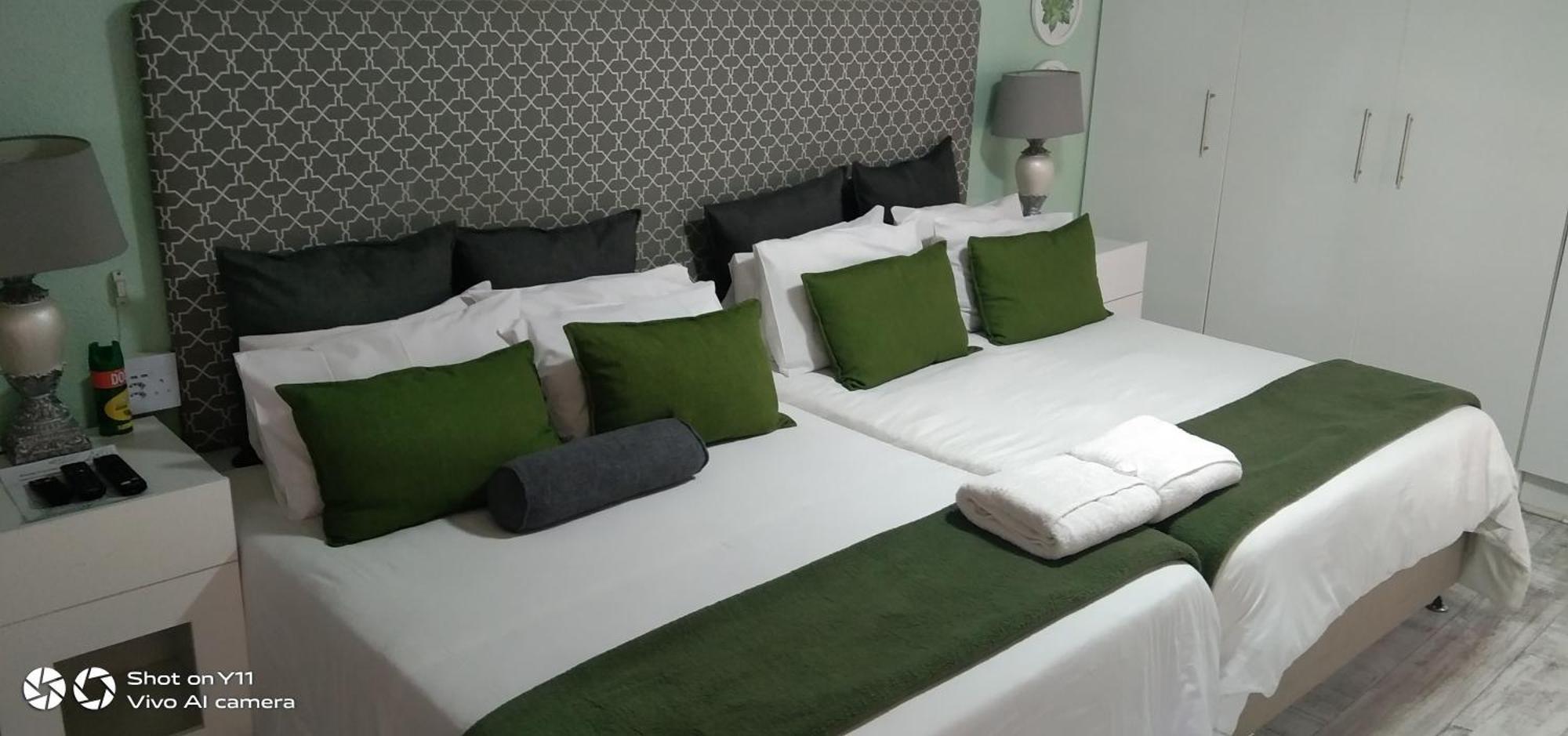 Mitchell'S Guesthouse ปาโรว์ ภายนอก รูปภาพ